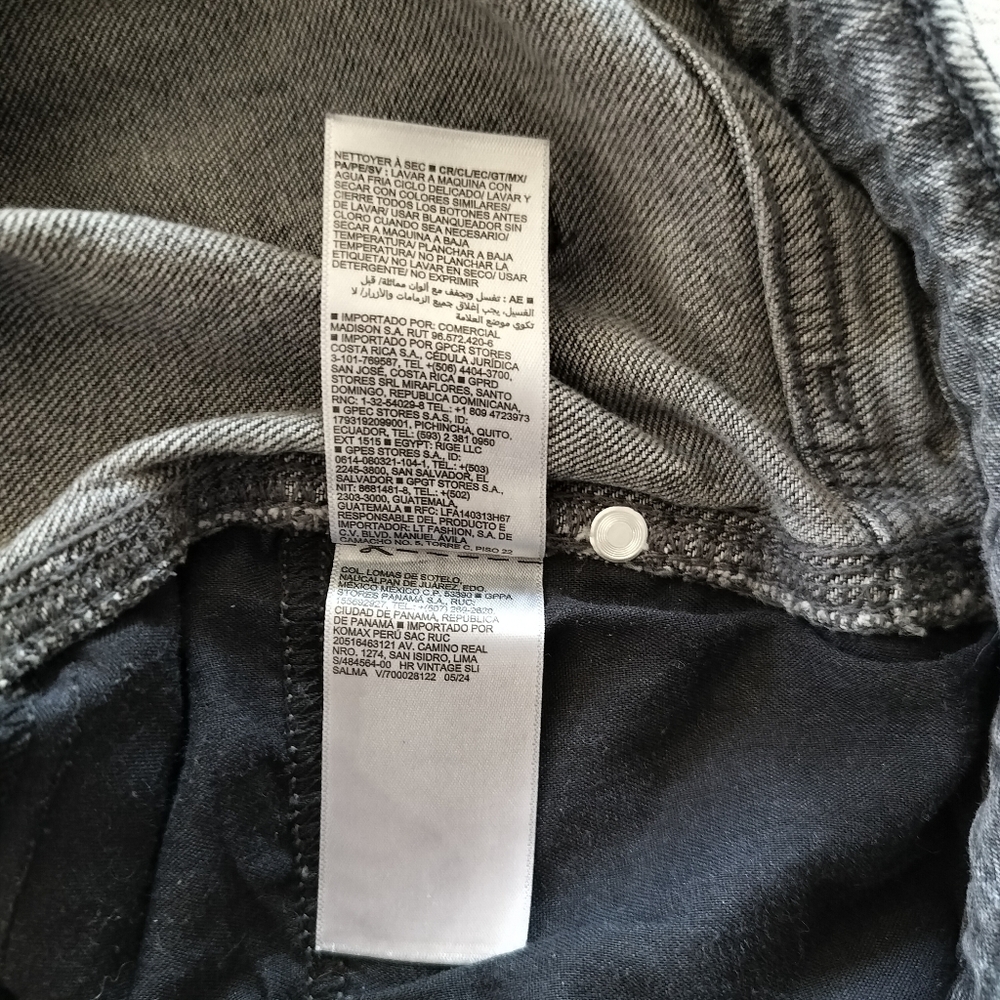 Old Navy Womens High Rise Vintage Slim Size 14 Grey Denim Grunge Minimalist - Picture 5 of 8